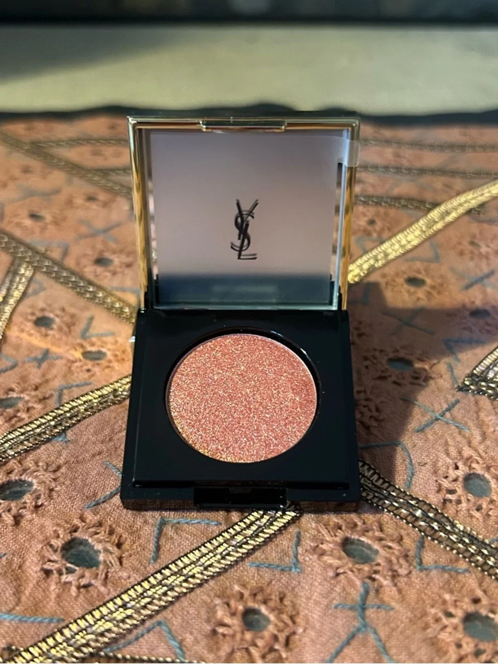 YSL Sequin Crush Eyeshadow in Confident Nude